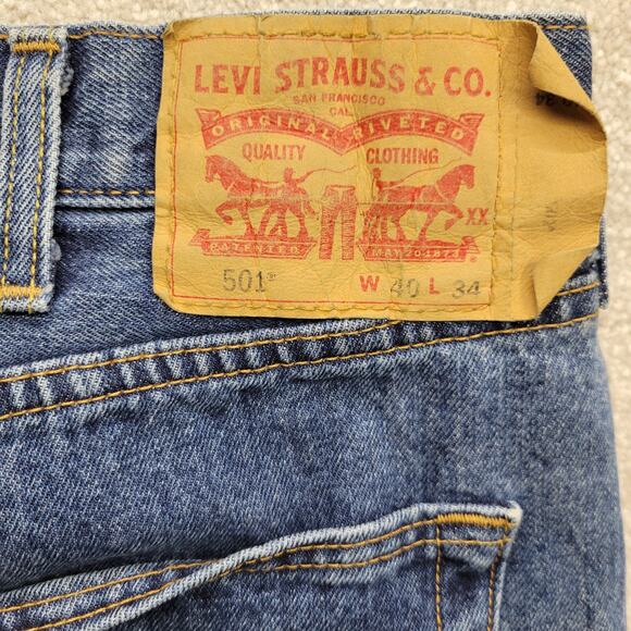 Levi’s 501 Original Fit Men’s 40x34 Blue Denim Button Fly Classic Jeans Preowned - Picture 9 of 9